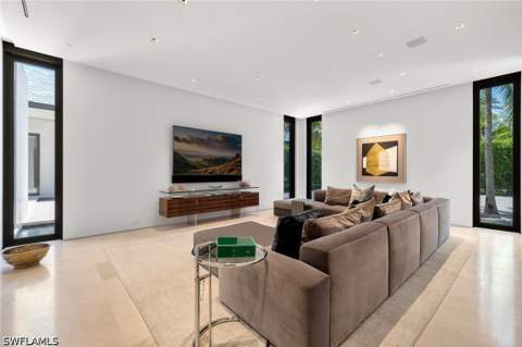 3655 Fort Charles Dr, Naples FL - photo 17 of 48