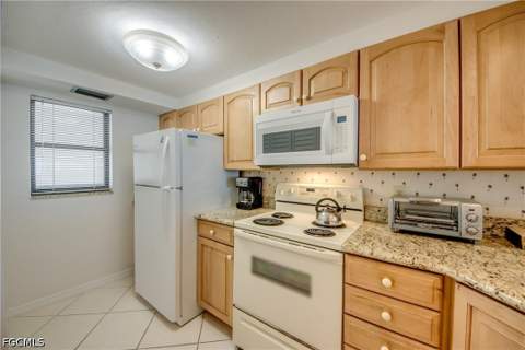 6400 Estero Blvd 1101, Fort Myers Beach FL - photo 14 of 50