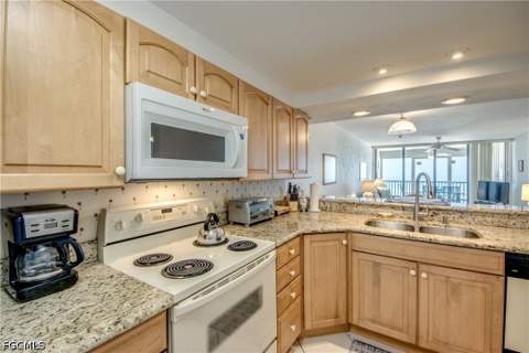 6400 Estero Blvd 1101, Fort Myers Beach FL - photo 15 of 50