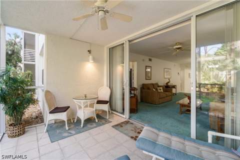 290 Naples Cove Dr 2103, Naples FL - photo 19 of 32