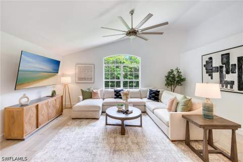 8058 Vera Cruz Way, Naples FL - photo 10 of 49