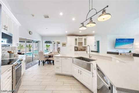 8058 Vera Cruz Way, Naples FL - photo 14 of 49