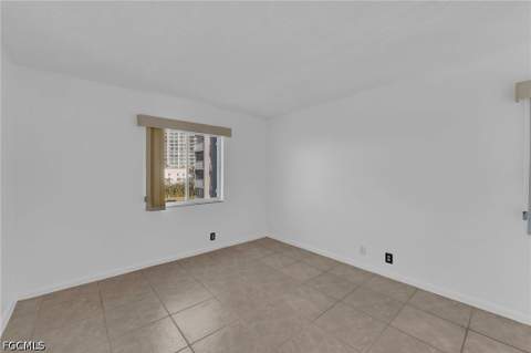 2875 Palm Beach Blvd 205, Fort Myers FL - photo 21 of 27