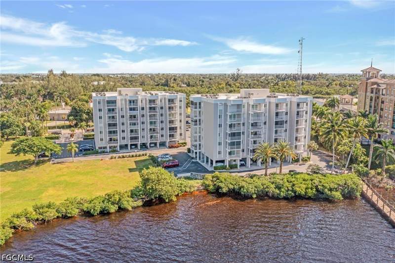 2 bedroom Condominium at 2875 Palm Beach Blvd 205, Palm Beach Landings, Fort Myers — photo 4