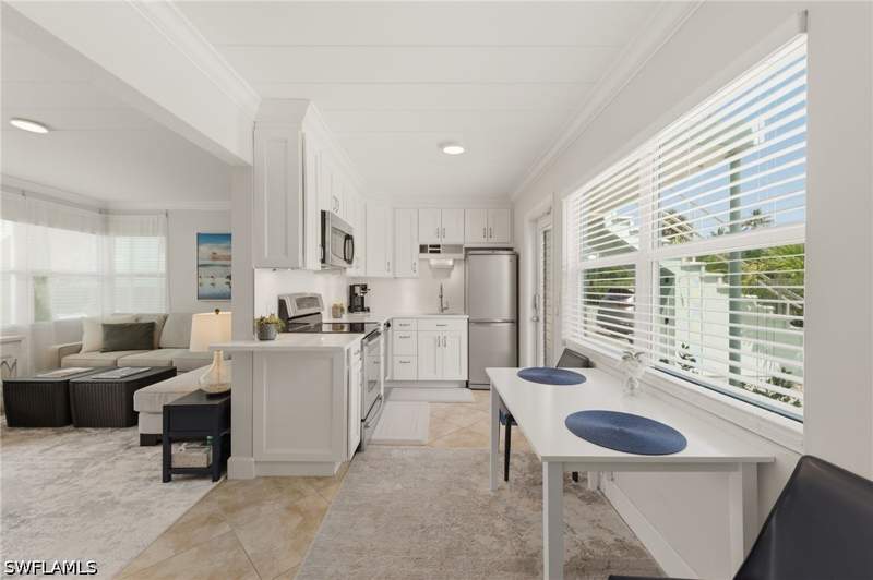 1 bedroom Condominium at 275 8th Ave S 275, Garden Court, Naples — photo 3