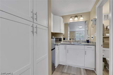 2555 Tamiami Trl N 115, Naples FL - photo 15 of 28