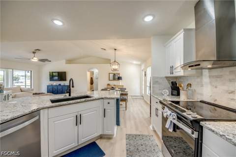 2920 NW 25th Ln, Cape Coral FL - photo 18 of 43