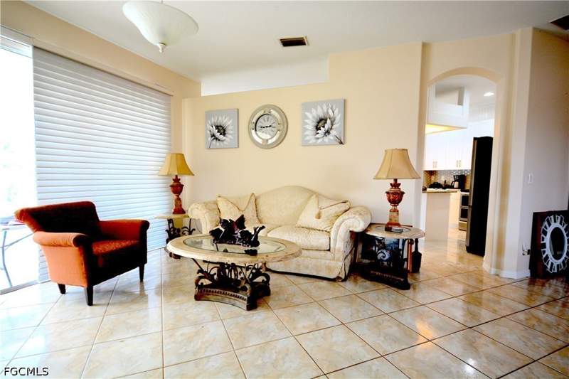 4 bedroom SingleFamilyResidence at 1414 SW 18th St, Cape Coral, Cape Coral — photo 3