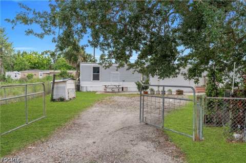8106 Penny Dr, North Fort Myers FL - photo 9 of 39