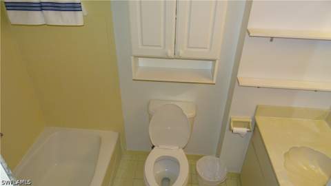 995 Anglers Cv N402, Marco Island FL - photo 10 of 11