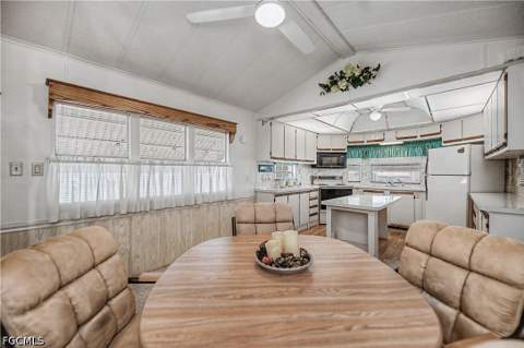 178 Caravan Cir, North Fort Myers FL - photo 11 of 39
