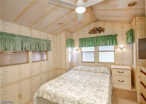 178 Caravan Cir, North Fort Myers FL - photo 16 of 39