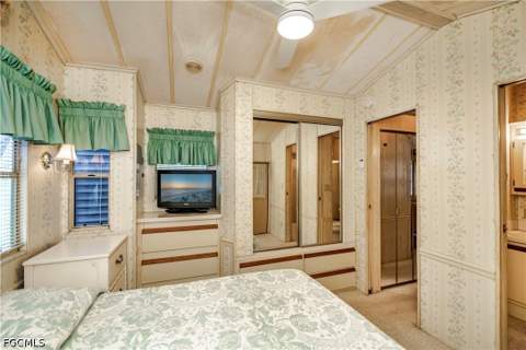 178 Caravan Cir, North Fort Myers FL - photo 18 of 39