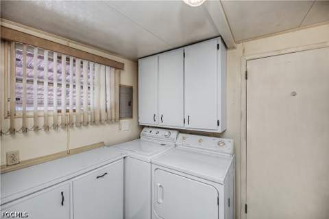 178 Caravan Cir, North Fort Myers FL - photo 21 of 39