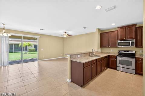 3806 Clearbrook Ln, Fort Myers FL - photo 7 of 36