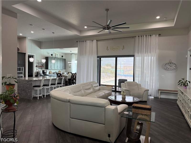 4 bedroom SingleFamilyResidence at 3900 Gulfstream Pkwy, Cape Coral, Cape Coral — photo 5