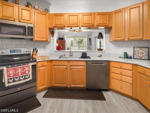 7730 Haverhill Ct, Naples FL - photo 12 of 38