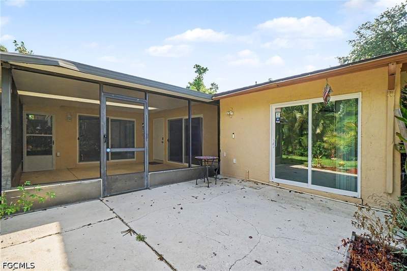 2 bedroom Attached at 17310 Timber Oak Ln, Royal Woods, Fort Myers — photo 4