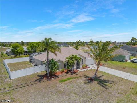 1709 NW 15th Ter, Cape Coral FL - photo 7 of 35