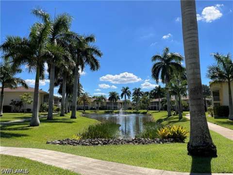 6184 Michelle Way 213, Fort Myers FL - photo 10 of 18