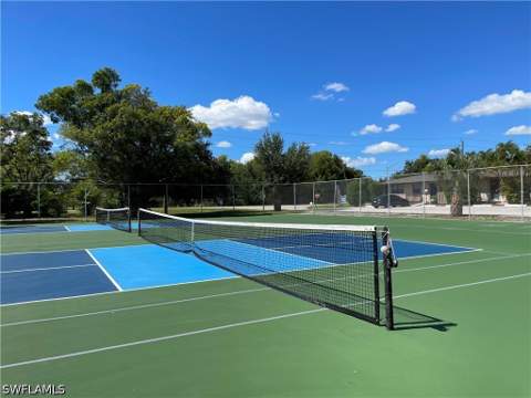 6184 Michelle Way 213, Fort Myers FL - photo 14 of 18