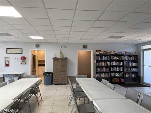 6184 Michelle Way 213, Fort Myers FL - photo 17 of 18