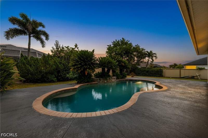 3 bedroom SingleFamilyResidence at 4011 SW 16th Pl, Cape Coral, Cape Coral — photo 3