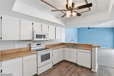 17306 Meadow Lake Cir, Fort Myers FL - photo 10 of 39