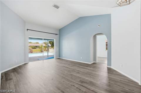 17306 Meadow Lake Cir, Fort Myers FL - photo 7 of 39