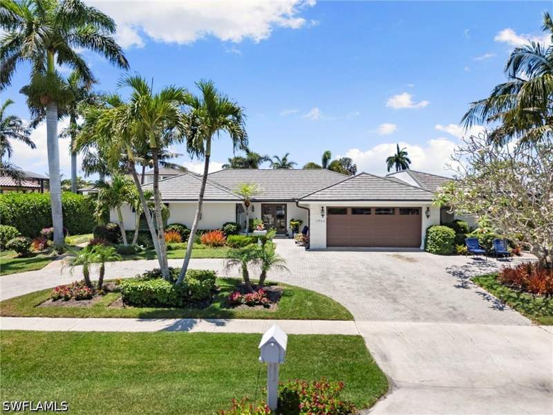 3 bedroom SingleFamilyResidence at 1784 Wavecrest CT, MARCO ISLAND, Marco Island — photo 2