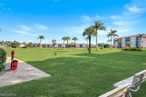 29 High Point Cir E 107, Naples FL - photo 18 of 20