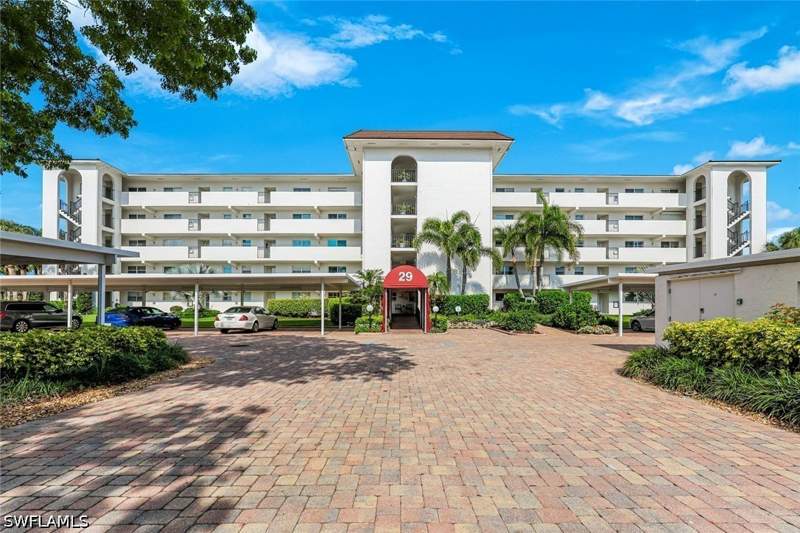 2 bedroom Condominium at 29 High Point Cir E 107, High Point Country Club, Naples — photo 2