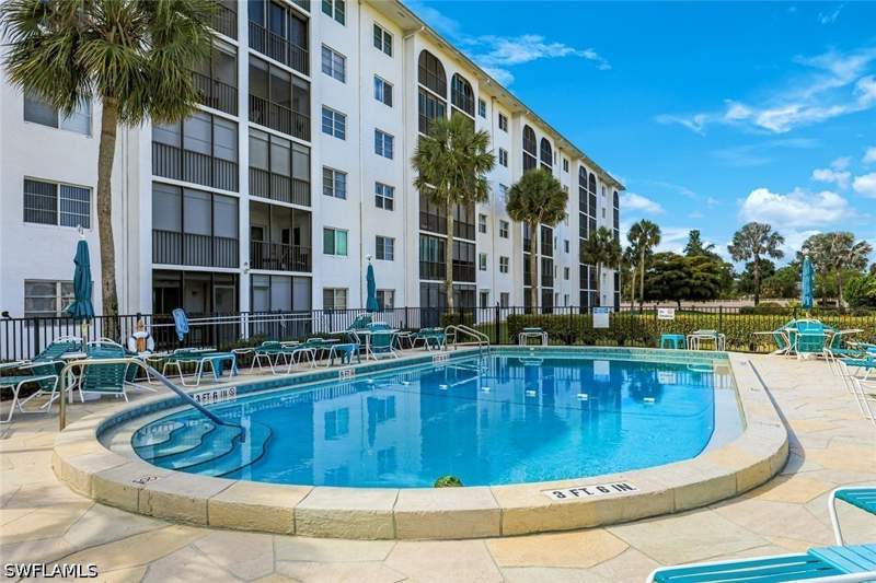 2 bedroom Condominium at 29 High Point Cir E 107, High Point Country Club, Naples — photo 3