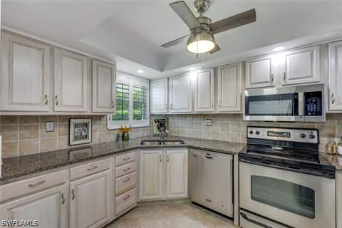 29 High Point Cir E 107, Naples FL - photo 7 of 20