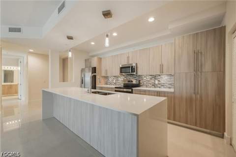 15901 Royal Pointe Ln 306, Fort Myers FL - photo 7 of 29