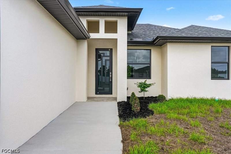 3 bedroom SingleFamilyResidence at 1919 Crawford Ave N, Lehigh Acres, Lehigh Acres — photo 2