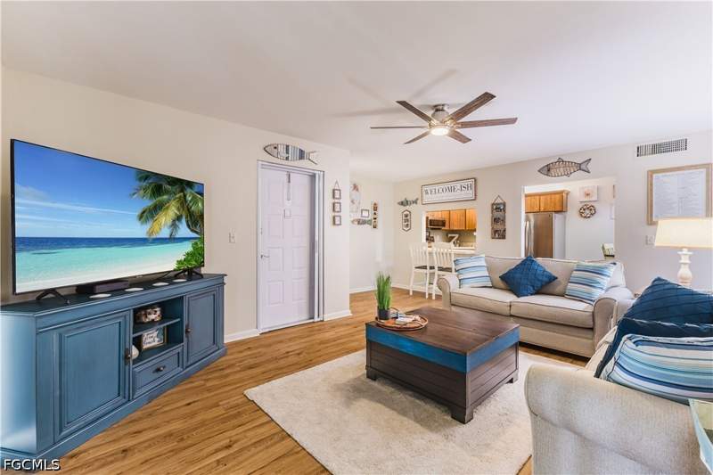 2 bedroom Condominium at 4641 Lakeside Club Blvd 13, Pine Ridge Of Fort Myers Village, Fort Myers — photo 4