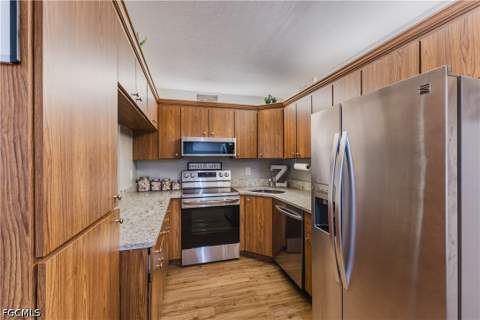 4641 Lakeside Club Blvd 13, Fort Myers FL - photo 7 of 29