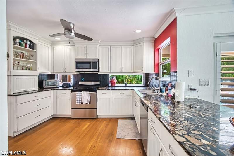 5 bedroom SingleFamilyResidence at 2727 66th St SW, Golden Gate Estates, Naples — photo 2
