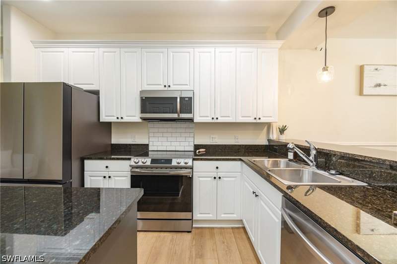 3 bedroom Condominium at 9128 Delano St 89-2, Ole, Naples — photo 2