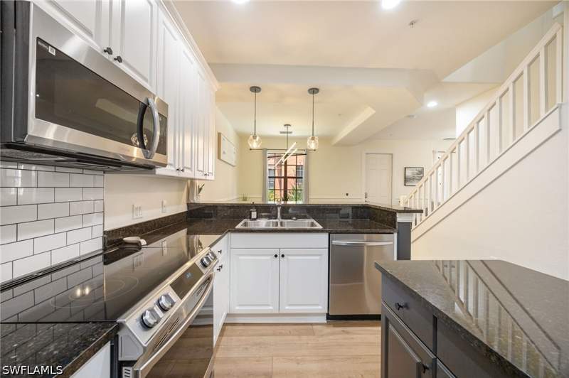3 bedroom Condominium at 9128 Delano St 89-2, Ole, Naples — photo 3