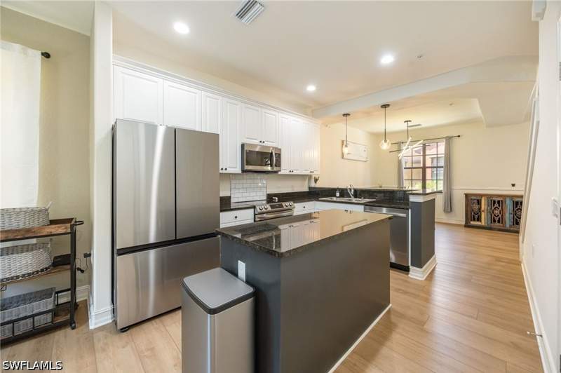 3 bedroom Condominium at 9128 Delano St 89-2, Ole, Naples — photo 4