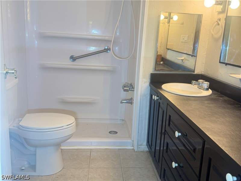2 bedroom ManufacturedHome at 181 Grassy Key Ln 49, West Wind Estates, Naples — photo 5