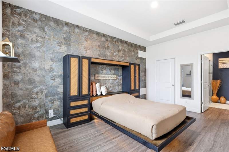3 bedroom SingleFamilyResidence at 9049 Green Cir, Port Labelle, Labelle — photo 5