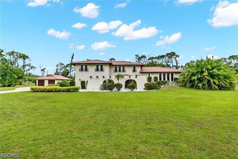 5 bedroom SingleFamilyResidence at 13630 Brynwood Ln, Brynwood, Fort Myers — photo 2