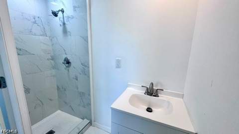 5664 Captain John Smith Loop, North Fort Myers FL - photo 10 of 41