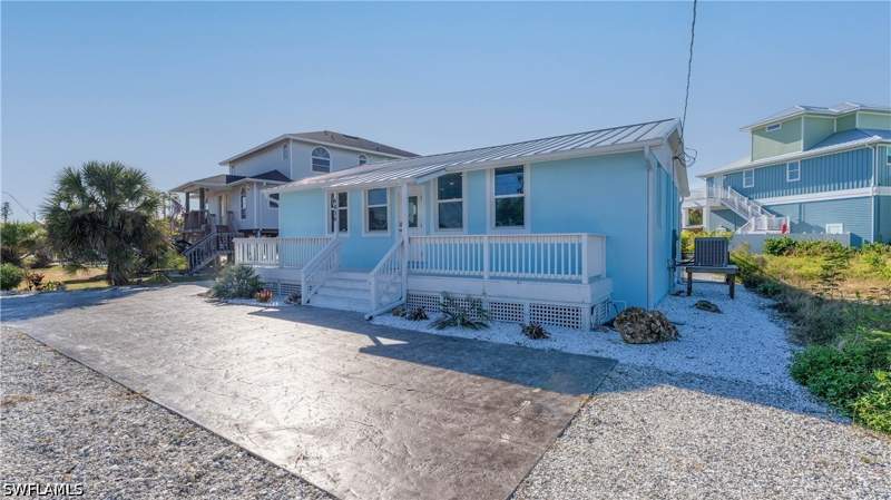 3 bedroom SingleFamilyResidence at 6030 Estero Blvd, Estero Park, Fort Myers Beach — photo 2
