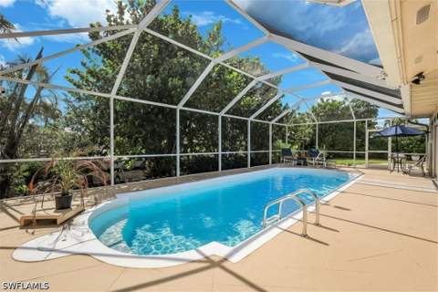 27061 Homewood Dr, Bonita Springs FL - photo 8 of 40