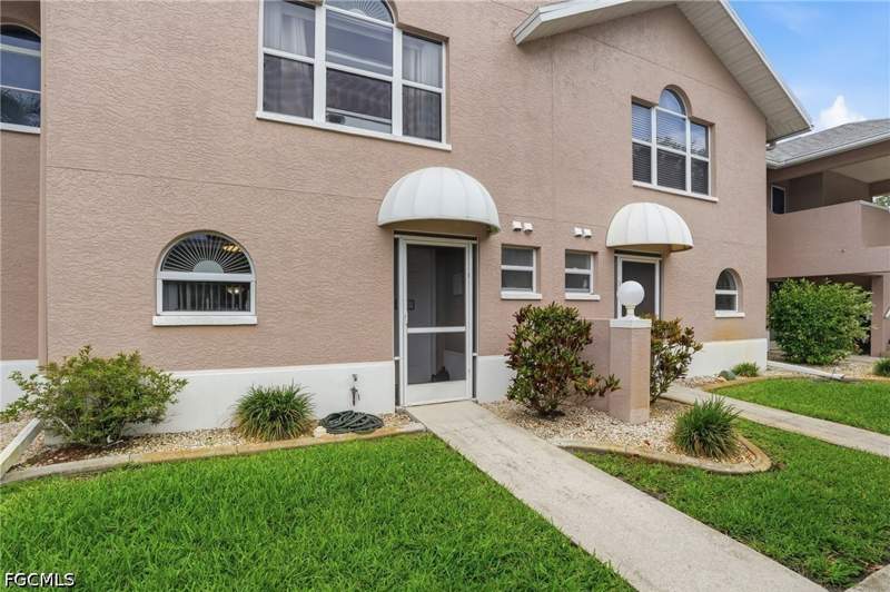 2 bedroom Condominium at 20 Cosmopolitan DR 4, SUNSET LAKE CONDO, Lehigh Acres — photo 1
