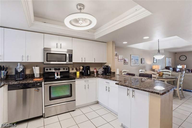 2 bedroom Condominium at 20 Cosmopolitan DR 4, SUNSET LAKE CONDO, Lehigh Acres — photo 2
